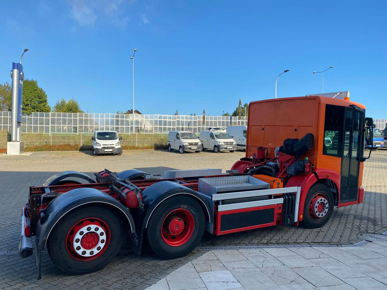 MERCEDES-BENZ Econic 2628 Eqonic 2628 - 1 Owner / LOW KM / Works Great - Šasija kravas automašīna: foto 2 MERCEDES-BENZ Econic 2628 Eqonic 2628 - 1 Owner / LOW KM / Works Great - Šasija kravas automašīna: foto 2