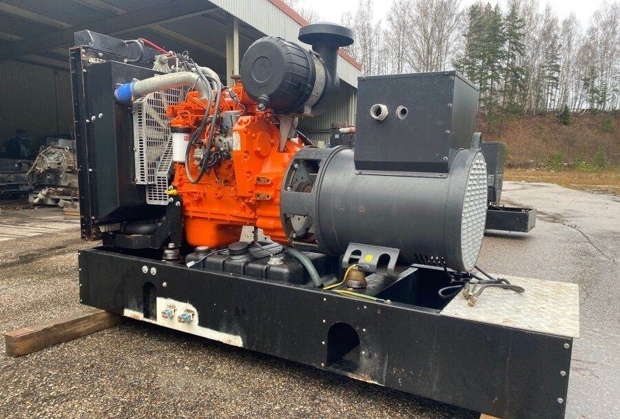 Mecc Alte ECP34 2S4 - Iveco Engine,126kVA,New oils - Dzinējs - Celtniecības tehnika: foto 1 Mecc Alte ECP34 2S4 - Iveco Engine,126kVA,New oils - Dzinējs - Celtniecības tehnika: foto 1