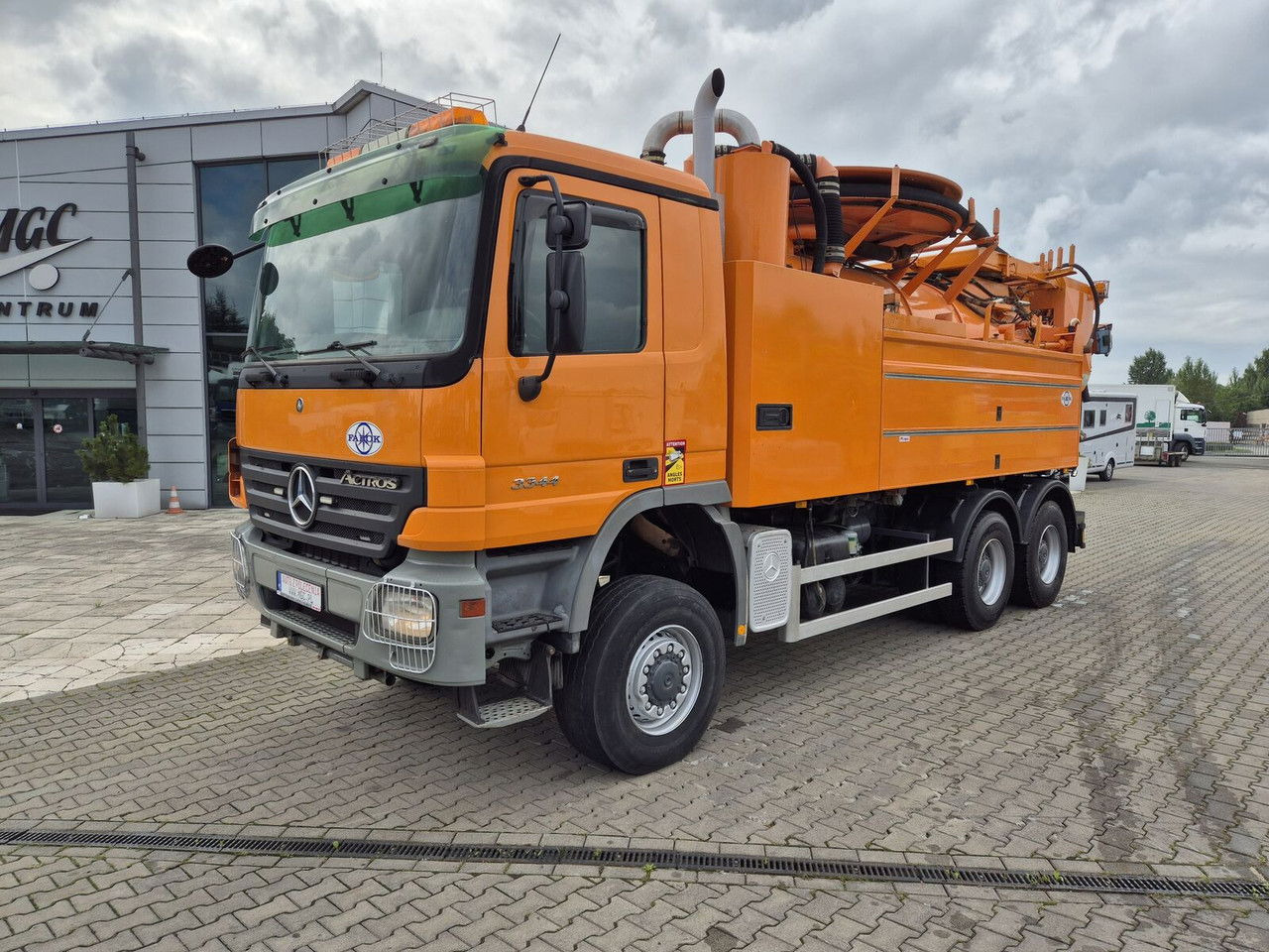 Mercedes-Benz Actros 3344 /6X6 / Wiedemann / Works Great / NO Rust / capt8m3+ - Asenizācijas mašīna: foto 1 Mercedes-Benz Actros 3344 /6X6 / Wiedemann / Works Great / NO Rust / capt8m3+ - Asenizācijas mašīna: foto 1