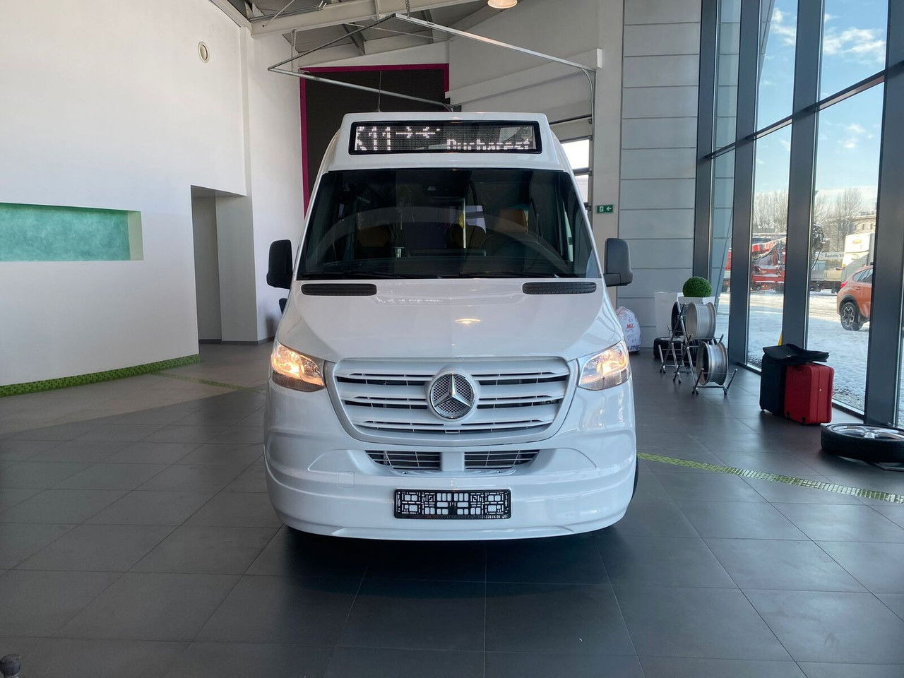 Mercedes-Benz Sprinter 517 - Mikroautobuss, Pasažieru furgons: foto 3 Mercedes-Benz Sprinter 517 - Mikroautobuss, Pasažieru furgons: foto 3