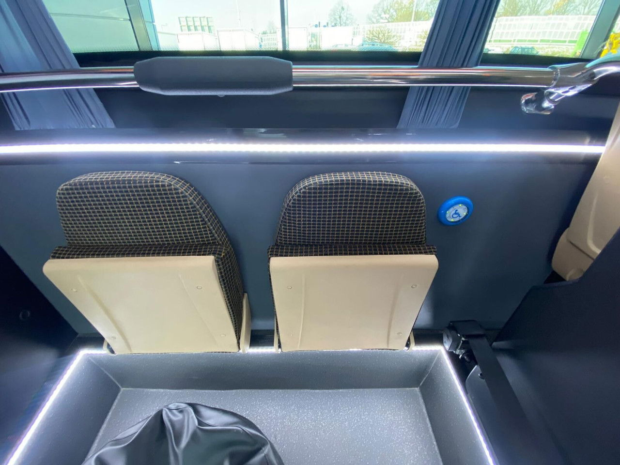 Jaunā Mikroautobuss, Pasažieru furgons Mercedes-Benz Sprinter 517: foto 24