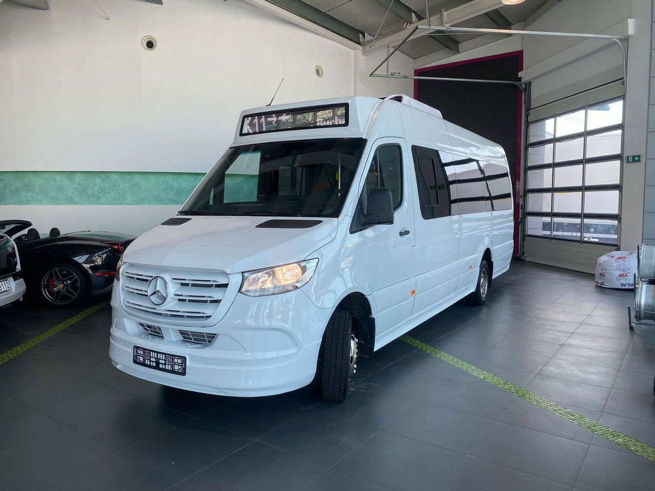 Mercedes-Benz Sprinter 517 - Mikroautobuss, Pasažieru furgons: foto 2 Mercedes-Benz Sprinter 517 - Mikroautobuss, Pasažieru furgons: foto 2