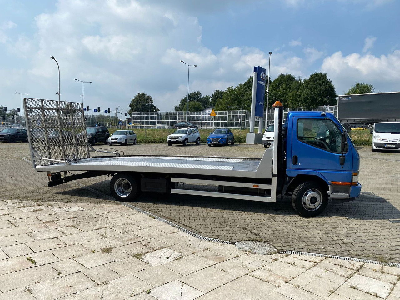 Mitsubishi Canter 3,0 D Mobile Platform / Hydraulic / Cars AND Machinery - Auto evakuators: foto 5 Mitsubishi Canter 3,0 D Mobile Platform / Hydraulic / Cars AND Machinery - Auto evakuators: foto 5