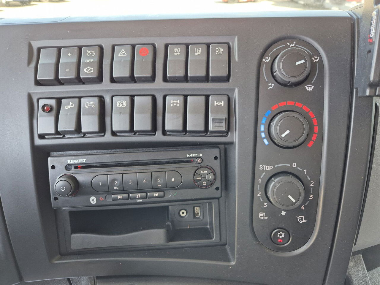 Kravas automašīna ar slēgto virsbūvi Renault D Gama 12.220 / LOW KM / Euro6: foto 30