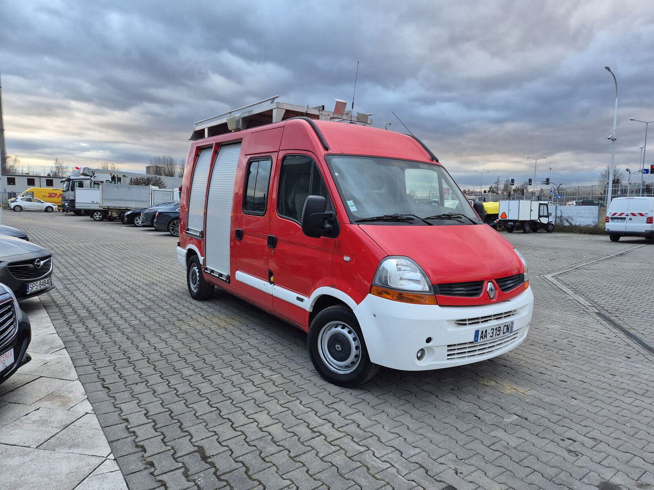 Renault Master 2.5 DCi / Only 25TKM / Like NEW / WE Have 3 THE Same - Ugunsdzēsēju mašīna: foto 5 Renault Master 2.5 DCi / Only 25TKM / Like NEW / WE Have 3 THE Same - Ugunsdzēsēju mašīna: foto 5