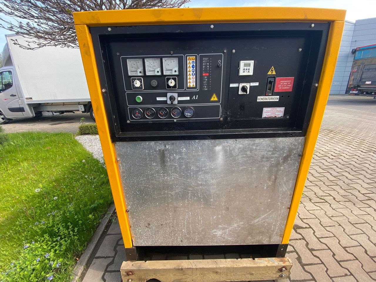 SDMO NS 60 W M, Silent generator 60kVA, 48KW NS 60 W M, Silent generator 60kVA, - Elektroģenerators: foto 3 SDMO NS 60 W M, Silent generator 60kVA, 48KW NS 60 W M, Silent generator 60kVA, - Elektroģenerators: foto 3