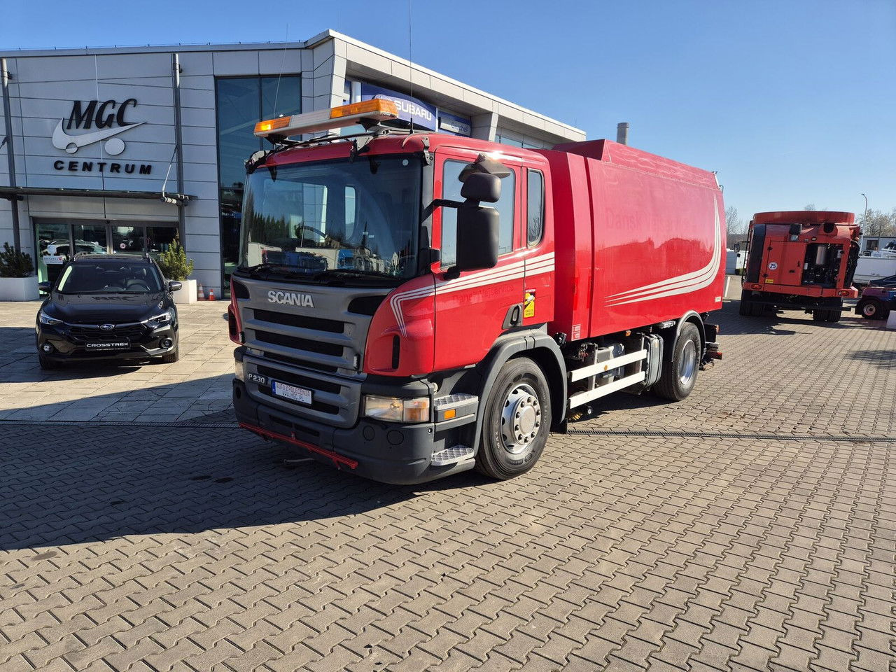 Scania P230 4X2 / Sweeper / Johnston VX800 / Sprayer / LOW Mileage / - Ielu tīrīšanas mašīna: foto 1 Scania P230 4X2 / Sweeper / Johnston VX800 / Sprayer / LOW Mileage / - Ielu tīrīšanas mašīna: foto 1