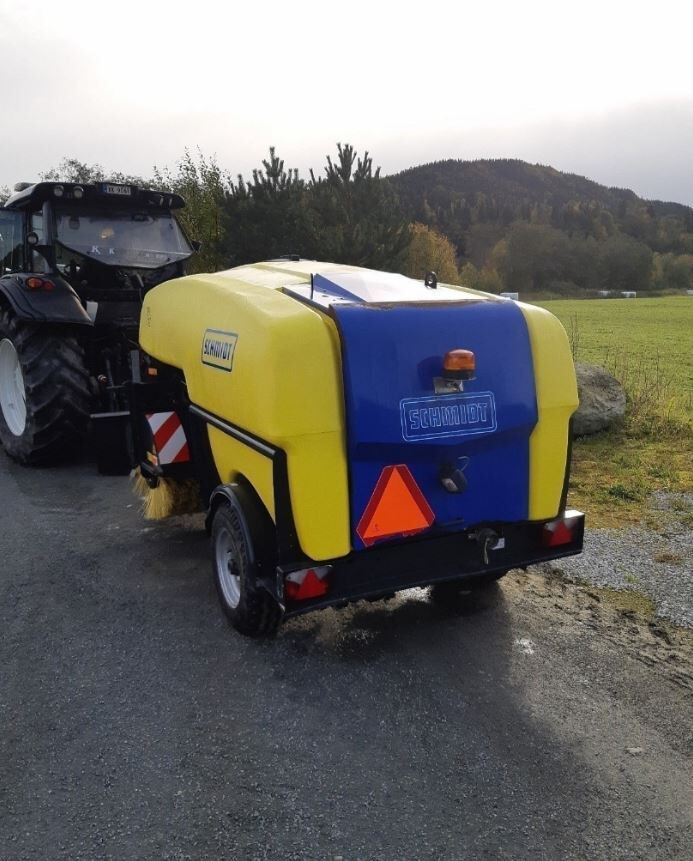 Schmidt Schmidt TSS 122 - Rūpnieciskais slaucītājs: foto 3 Schmidt Schmidt TSS 122 - Rūpnieciskais slaucītājs: foto 3