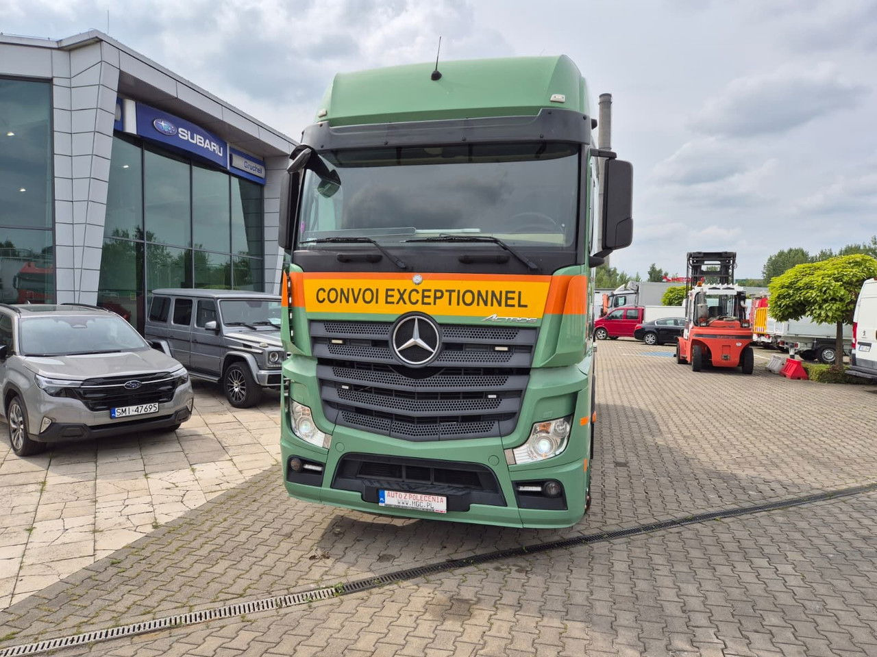 Mercedes-Benz Actros 4163 8X4 / 1 Owner / LOW KM / Super Condition - Vilcējs: foto 3 Mercedes-Benz Actros 4163 8X4 / 1 Owner / LOW KM / Super Condition - Vilcējs: foto 3