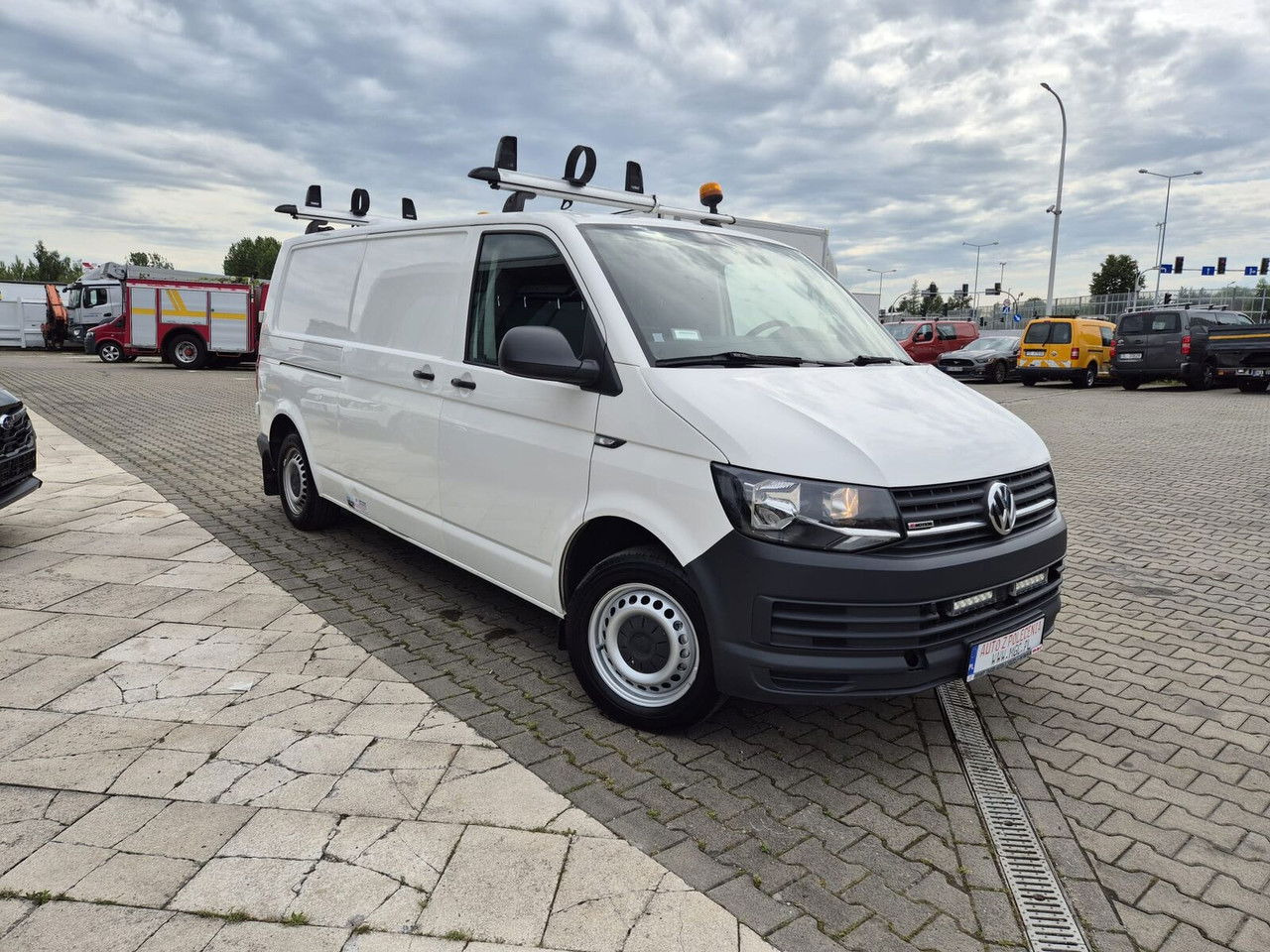 Volkswagen Transporter T6 4Motion / 1 Owner / Webasto / 4X4 / Works Great - Mazs furgons: foto 5 Volkswagen Transporter T6 4Motion / 1 Owner / Webasto / 4X4 / Works Great - Mazs furgons: foto 5