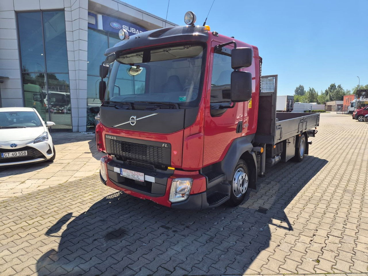 Volvo FL 210 1 Owner / LOW KM / Fassi - Bortu kravas automašīna/ Platforma, Kravas auto ar manipulatoru: foto 2 Volvo FL 210 1 Owner / LOW KM / Fassi - Bortu kravas automašīna/ Platforma, Kravas auto ar manipulatoru: foto 2
