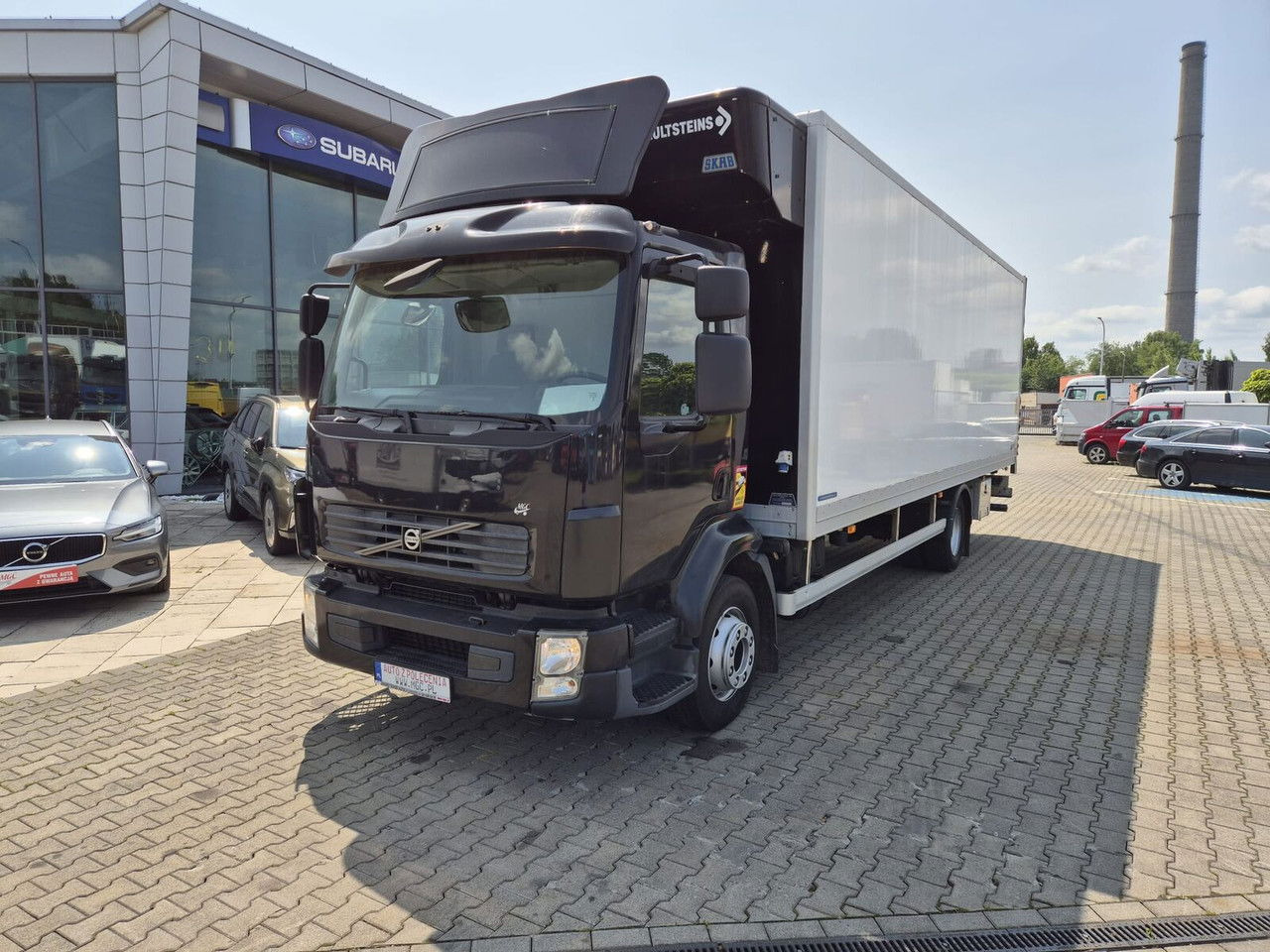 Volvo FL 240 1 Owner / Container - Kravas automašīna ar slēgto virsbūvi: foto 3 Volvo FL 240 1 Owner / Container - Kravas automašīna ar slēgto virsbūvi: foto 3