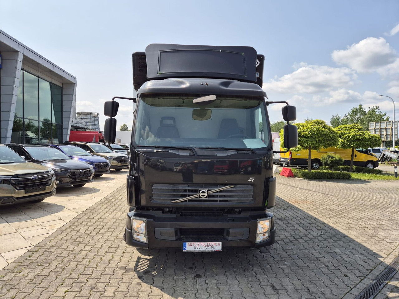 Volvo FL 240 1 Owner / Container - Kravas automašīna ar slēgto virsbūvi: foto 5 Volvo FL 240 1 Owner / Container - Kravas automašīna ar slēgto virsbūvi: foto 5