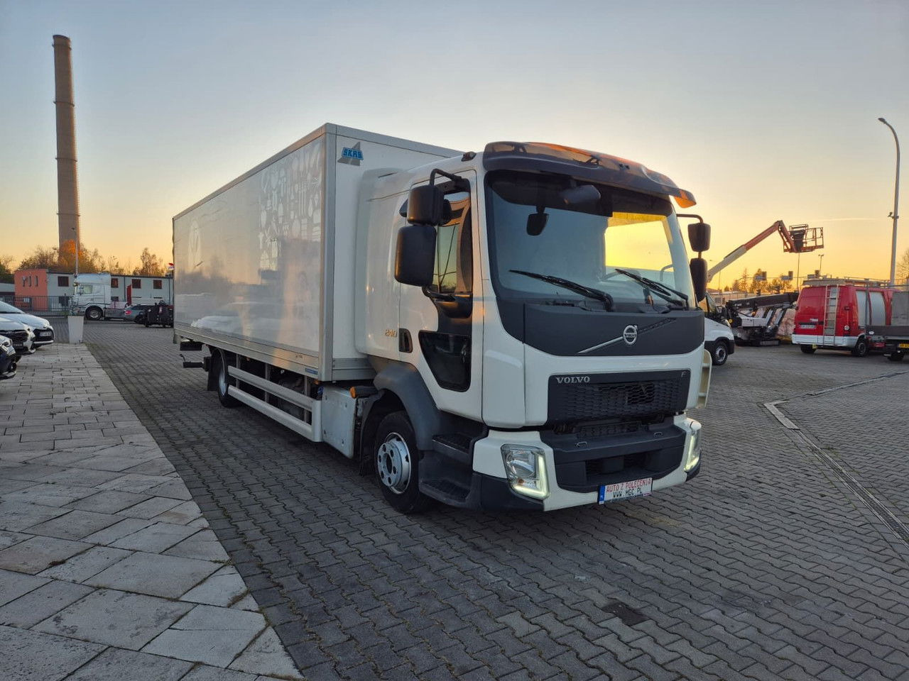 Volvo FL 240 - Kravas automašīna refrižerators: foto 4 Volvo FL 240 - Kravas automašīna refrižerators: foto 4