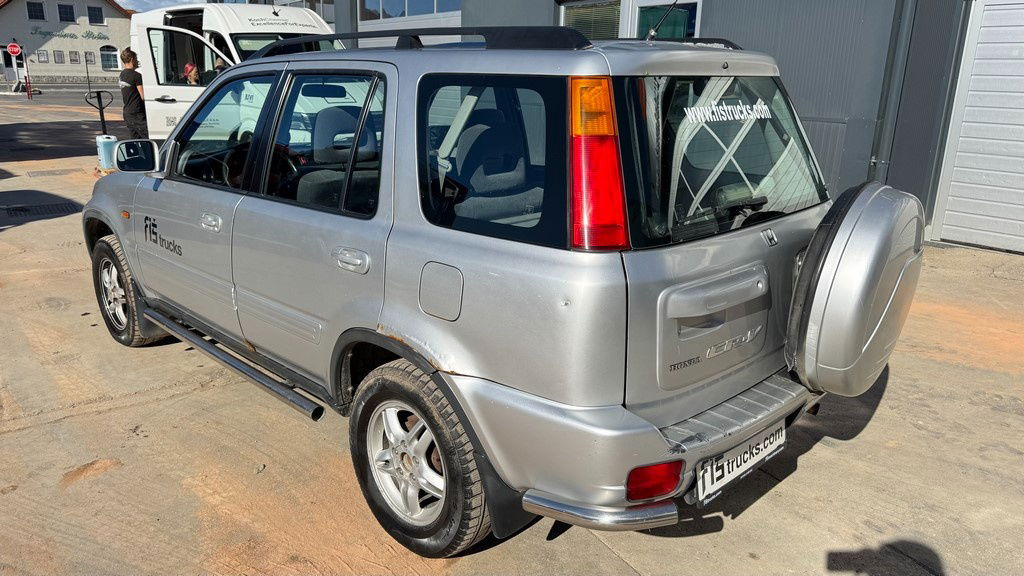 Honda CRV 2.0 - Petrol - AIR Condition - 5 Doors - Citas iekārtas: foto 5 Honda CRV 2.0 - Petrol - AIR Condition - 5 Doors - Citas iekārtas: foto 5