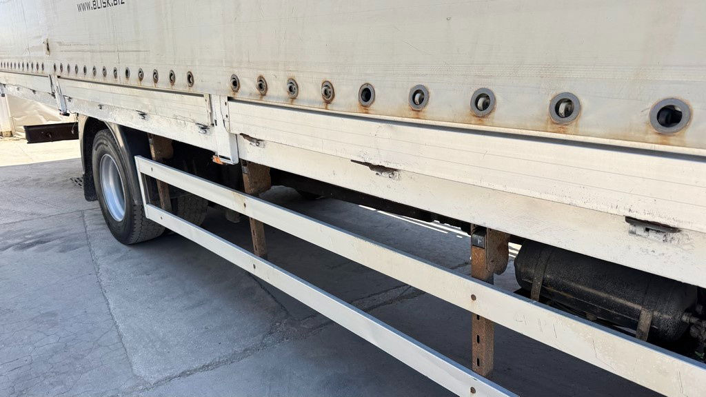 Iveco EuroCargo 160 E24 4X2 tarpaulin - air condition - Kravas automašīna ar tentu: foto 4 Iveco EuroCargo 160 E24 4X2 tarpaulin - air condition - Kravas automašīna ar tentu: foto 4