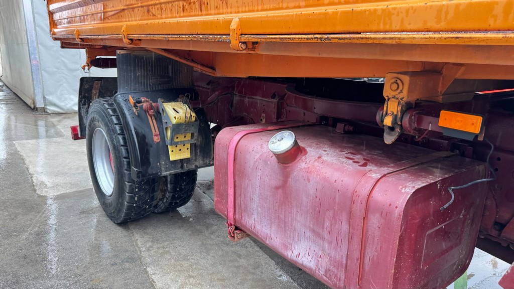 Iveco Eurotrakker 180EH25 4x4 meiller tipper - Kravas automašīna pašizgāzējs: foto 4 Iveco Eurotrakker 180EH25 4x4 meiller tipper - Kravas automašīna pašizgāzējs: foto 4