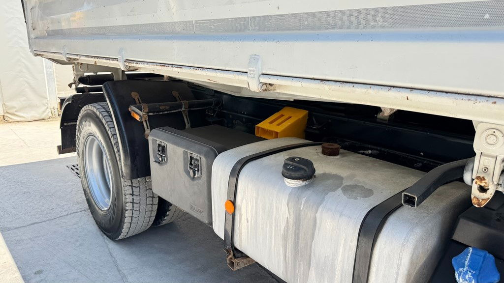 Iveco ML 180E32 K 4x2 meiller tipper - original km - Kravas automašīna pašizgāzējs: foto 4 Iveco ML 180E32 K 4x2 meiller tipper - original km - Kravas automašīna pašizgāzējs: foto 4