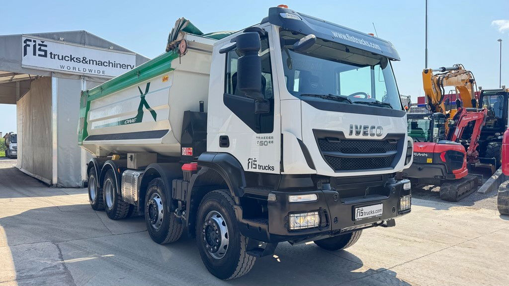 Iveco Trakker AD410T45 8x4 20m3 - hydr. back - 72.000km - Kravas automašīna pašizgāzējs: foto 3 Iveco Trakker AD410T45 8x4 20m3 - hydr. back - 72.000km - Kravas automašīna pašizgāzējs: foto 3