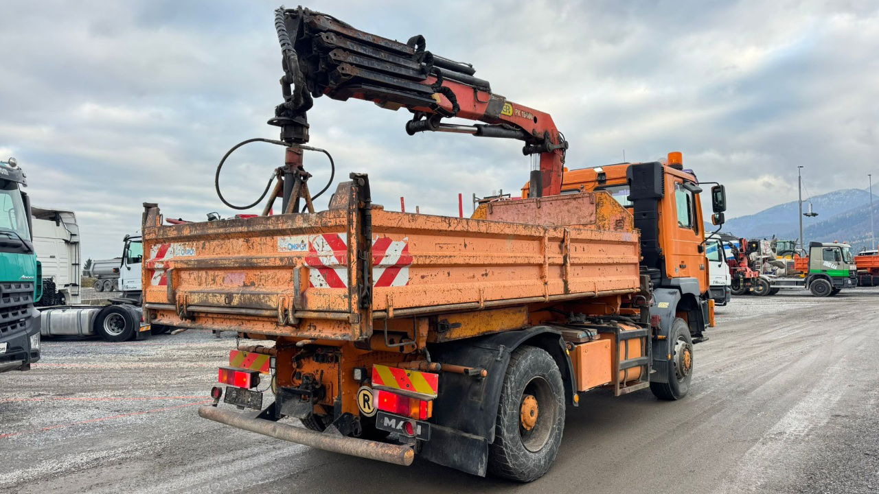 MAN 19.293 4x4 tipper 14.8M - remote control - Kravas automašīna pašizgāzējs: foto 5 MAN 19.293 4x4 tipper 14.8M - remote control - Kravas automašīna pašizgāzējs: foto 5