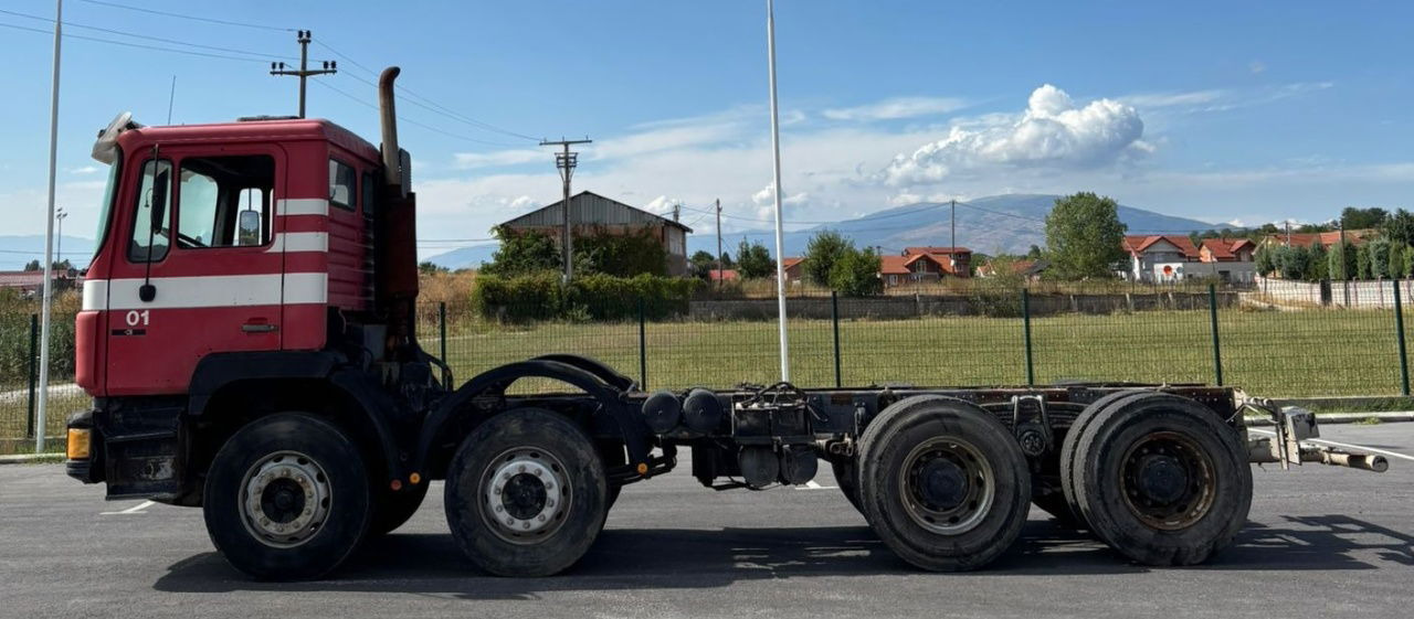 MAN 32.322 8x4 chassis - spring - Šasija kravas automašīna: foto 5 MAN 32.322 8x4 chassis - spring - Šasija kravas automašīna: foto 5