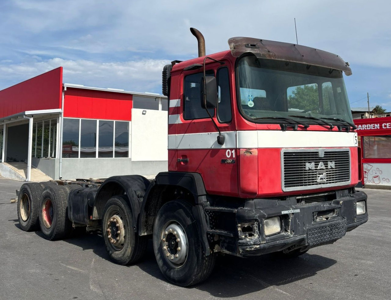 MAN 32.322 8x4 chassis - spring - Šasija kravas automašīna: foto 2 MAN 32.322 8x4 chassis - spring - Šasija kravas automašīna: foto 2