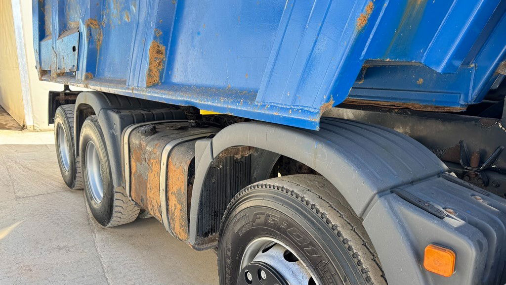 MAN TGA 41.480 8x4 Meiller dumper tipper - ac - Kravas automašīna pašizgāzējs: foto 4 MAN TGA 41.480 8x4 Meiller dumper tipper - ac - Kravas automašīna pašizgāzējs: foto 4