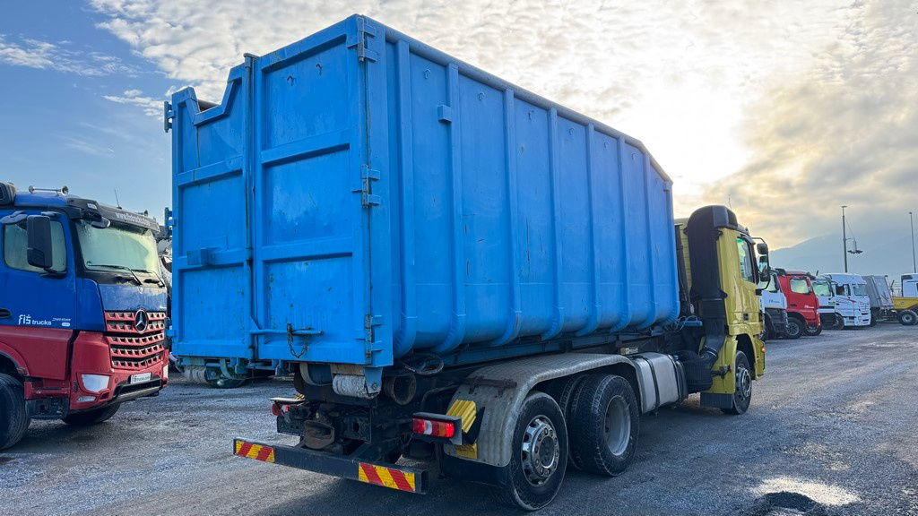 Mercedes-Benz Actros 2546 6x2 abroll tipper - crane LIV - scissors - retarder - lifting axle - Konteineru vedējs/ Kravas automašīna ar noņemamā virsbūve: foto 5 Mercedes-Benz Actros 2546 6x2 abroll tipper - crane LIV - scissors - retarder - lifting axle - Konteineru vedējs/ Kravas automašīna ar noņemamā virsbūve: foto 5