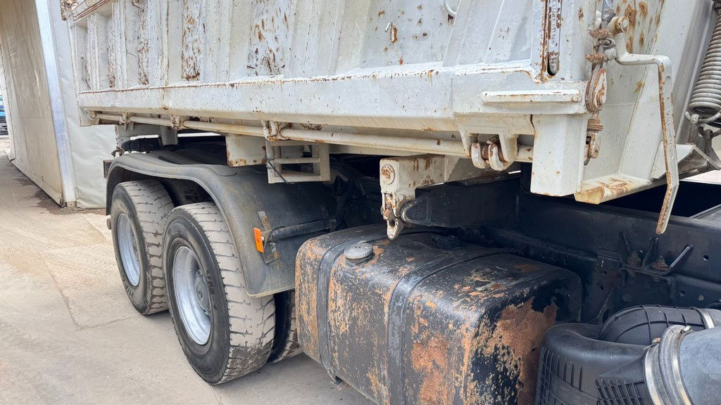 Mercedes-Benz Actros 2643 K 6x4 meiller tipper - Kravas automašīna pašizgāzējs: foto 5 Mercedes-Benz Actros 2643 K 6x4 meiller tipper - Kravas automašīna pašizgāzējs: foto 5