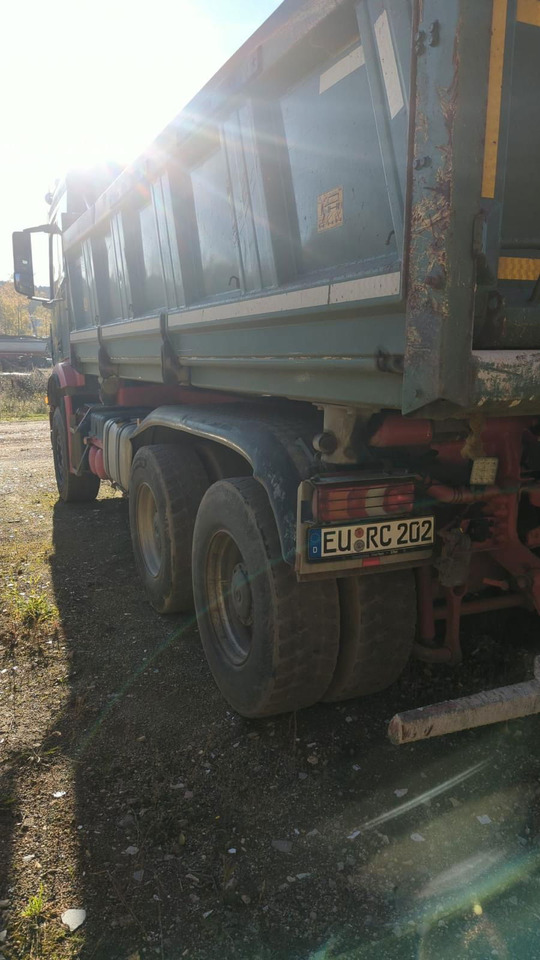 Mercedes-Benz Actros 2651 6X4 meiller bordmatic tipper - Kravas automašīna pašizgāzējs: foto 4 Mercedes-Benz Actros 2651 6X4 meiller bordmatic tipper - Kravas automašīna pašizgāzējs: foto 4