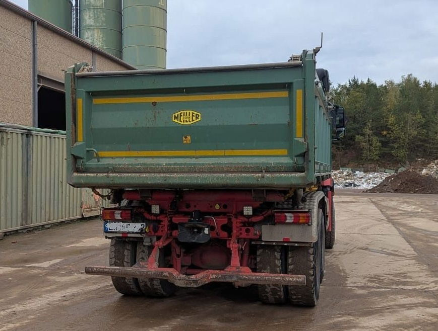 Mercedes-Benz Actros 2651 6X4 meiller bordmatic tipper - Kravas automašīna pašizgāzējs: foto 5 Mercedes-Benz Actros 2651 6X4 meiller bordmatic tipper - Kravas automašīna pašizgāzējs: foto 5