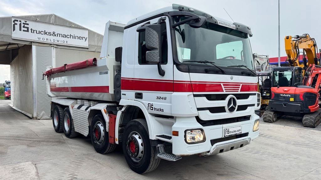 Mercedes-Benz Actros 3246 8X4 mulda tipper - retarder - hydr. back door - Kravas automašīna pašizgāzējs: foto 4 Mercedes-Benz Actros 3246 8X4 mulda tipper - retarder - hydr. back door - Kravas automašīna pašizgāzējs: foto 4
