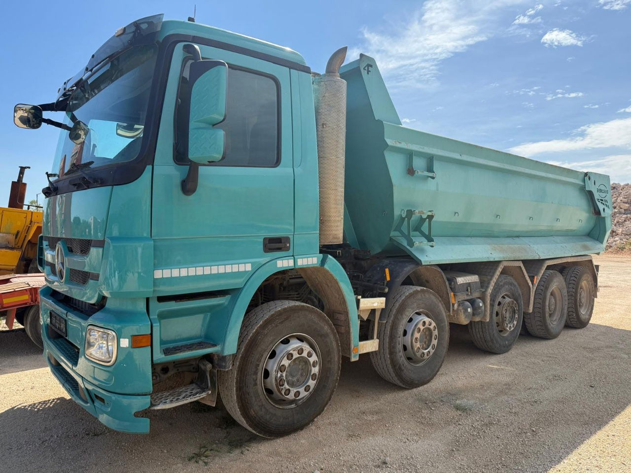 Mercedes-Benz Actros 4448 10x4 mulda tipper - euro 5 - lifting axle - Kravas automašīna pašizgāzējs: foto 2 Mercedes-Benz Actros 4448 10x4 mulda tipper - euro 5 - lifting axle - Kravas automašīna pašizgāzējs: foto 2