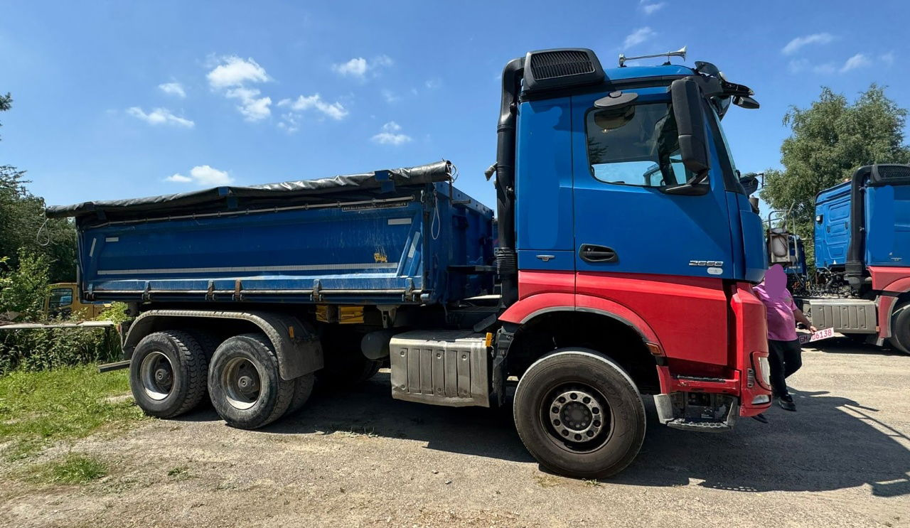 Mercedes-Benz Arocs 2658 6x4 - meiller bordmatic - retarder - Kravas automašīna pašizgāzējs: foto 3 Mercedes-Benz Arocs 2658 6x4 - meiller bordmatic - retarder - Kravas automašīna pašizgāzējs: foto 3