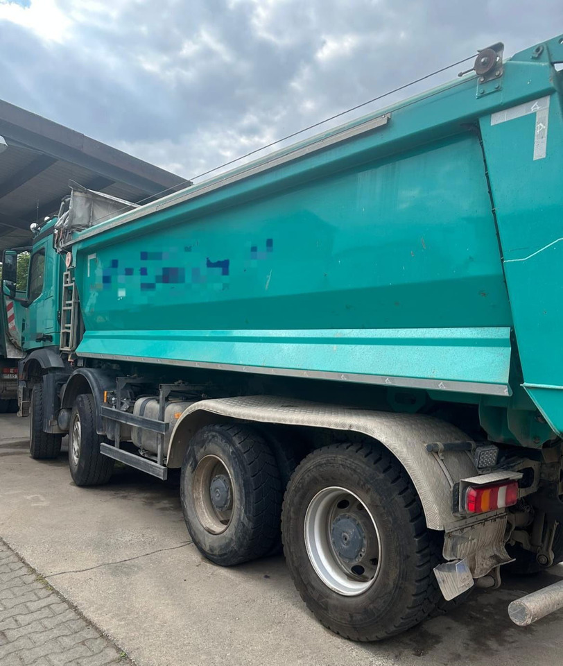 Mercedes-Benz Arocs 3248 8X4 mulda tipper - electric taurpaulin - Kravas automašīna pašizgāzējs: foto 4 Mercedes-Benz Arocs 3248 8X4 mulda tipper - electric taurpaulin - Kravas automašīna pašizgāzējs: foto 4