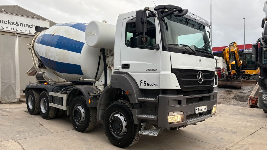 Mercedes-Benz Axor 3243 8x4 mixer cifa - 10m3 - Betonvedējs: foto 2 Mercedes-Benz Axor 3243 8x4 mixer cifa - 10m3 - Betonvedējs: foto 2
