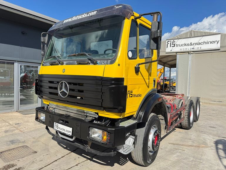 Mercedes-Benz SK 2627 6x4 chassis - V6 - full spring - Šasija kravas automašīna: foto 1 Mercedes-Benz SK 2627 6x4 chassis - V6 - full spring - Šasija kravas automašīna: foto 1
