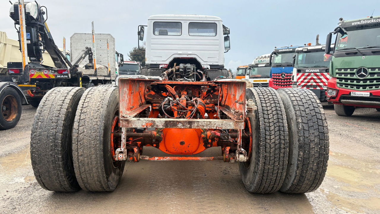 Mercedes-Benz SK 3234 8x4 chassis - V6 - Šasija kravas automašīna: foto 4 Mercedes-Benz SK 3234 8x4 chassis - V6 - Šasija kravas automašīna: foto 4