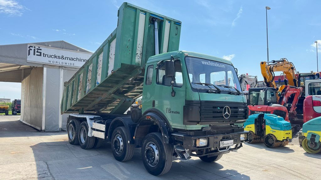 Kravas automašīna pašizgāzējs Mercedes-Benz SK 3235 8X4 tipper - V8: foto 9