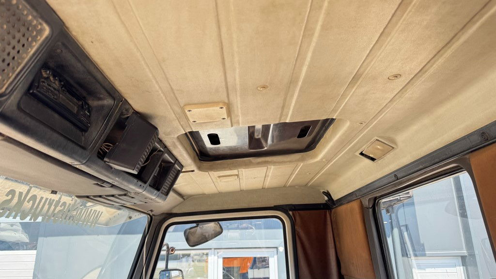 Kravas automašīna pašizgāzējs Scania 112 6x4 tipper - full spring: foto 27