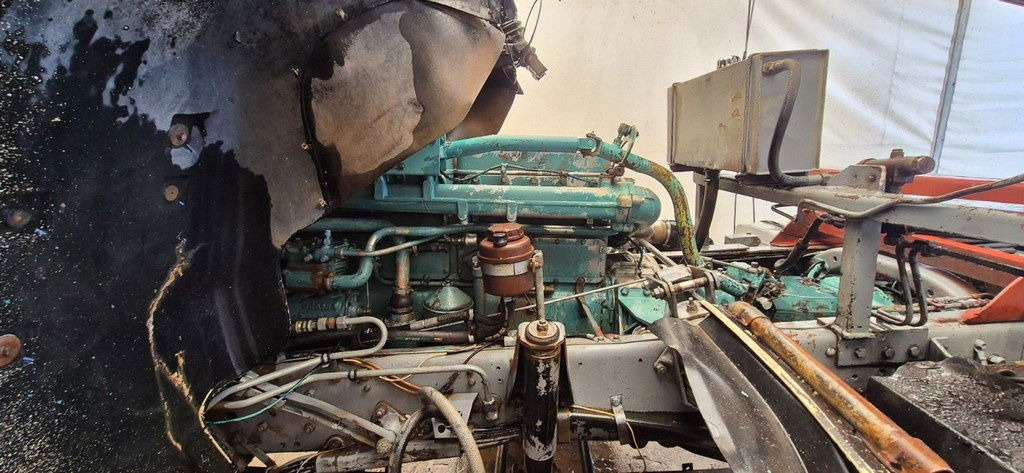 Kravas automašīna pašizgāzējs Scania 112 6x4 tipper - full spring: foto 18