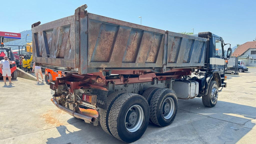 Scania 112 6x4 tipper - full spring - Kravas automašīna pašizgāzējs: foto 5 Scania 112 6x4 tipper - full spring - Kravas automašīna pašizgāzējs: foto 5