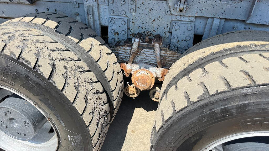 Kravas automašīna pašizgāzējs Scania 112 6x4 tipper - full spring: foto 13