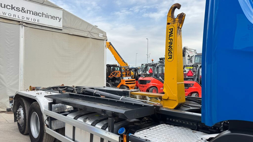 Scania P 360 6x2 palfinger abroll tipper - steering axle - Konteineru vedējs/ Kravas automašīna ar noņemamā virsbūve: foto 4 Scania P 360 6x2 palfinger abroll tipper - steering axle - Konteineru vedējs/ Kravas automašīna ar noņemamā virsbūve: foto 4