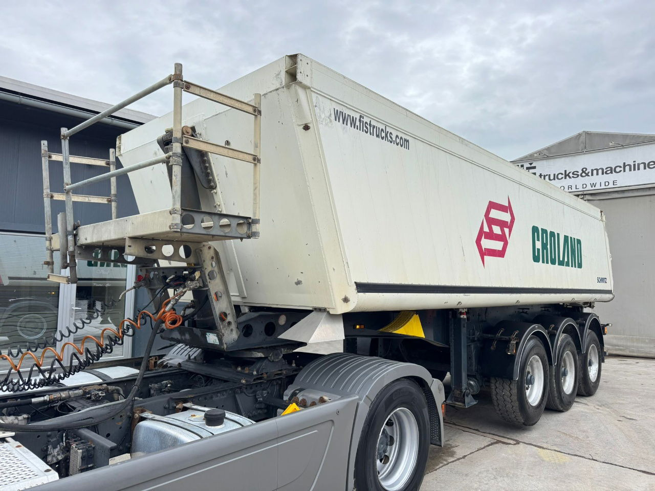 Schmitz Cargobull SKI 24 Tipper Trailer - Puspiekabe pašizgāzējs: foto 1 Schmitz Cargobull SKI 24 Tipper Trailer - Puspiekabe pašizgāzējs: foto 1