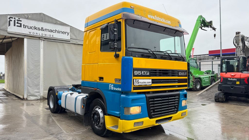 DAF XF 95.430 4x2 tractor unit - euro 3 - Vilcējs: foto 3 DAF XF 95.430 4x2 tractor unit - euro 3 - Vilcējs: foto 3