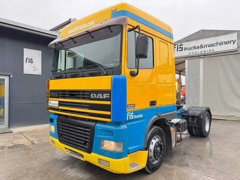 DAF XF 95.430 4x2 tractor unit - euro 3 - Vilcējs: foto 1 DAF XF 95.430 4x2 tractor unit - euro 3 - Vilcējs: foto 1