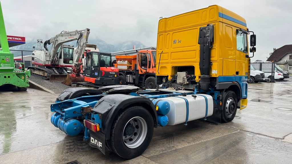 DAF XF 95.430 4x2 tractor unit - euro 3 - Vilcējs: foto 5 DAF XF 95.430 4x2 tractor unit - euro 3 - Vilcējs: foto 5
