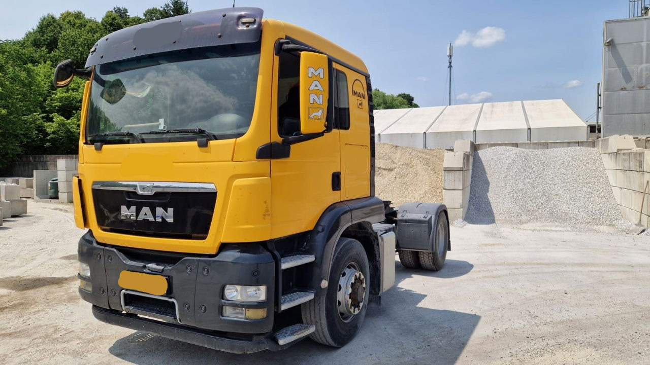 MAN 18.440 4x4 BLS tractor unit - tipp. hydraulics - Vilcējs: foto 1 MAN 18.440 4x4 BLS tractor unit - tipp. hydraulics - Vilcējs: foto 1