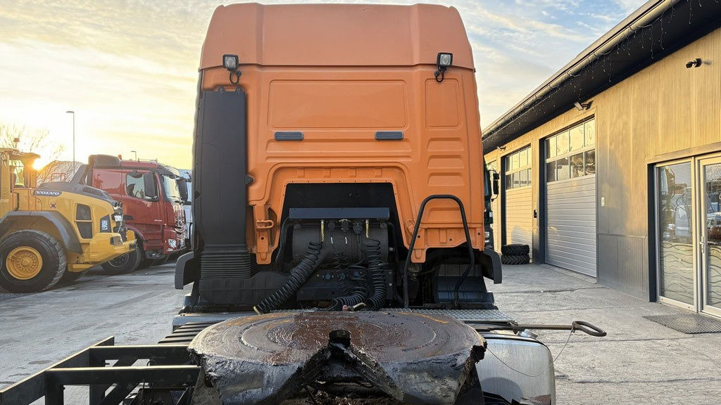 MAN TGA 18.430 4x2 tractor unit - new tyres - Vilcējs: foto 4 MAN TGA 18.430 4x2 tractor unit - new tyres - Vilcējs: foto 4